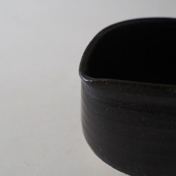 黒練 片口抹茶碗 美濃焼(日本製)