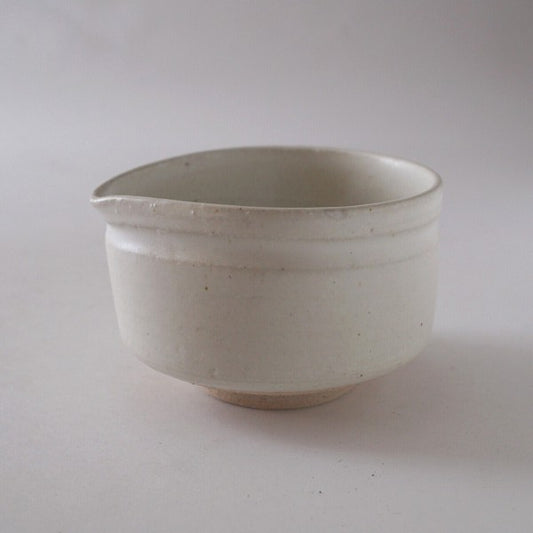 白練　　片口抹茶碗　美濃焼（日本製）