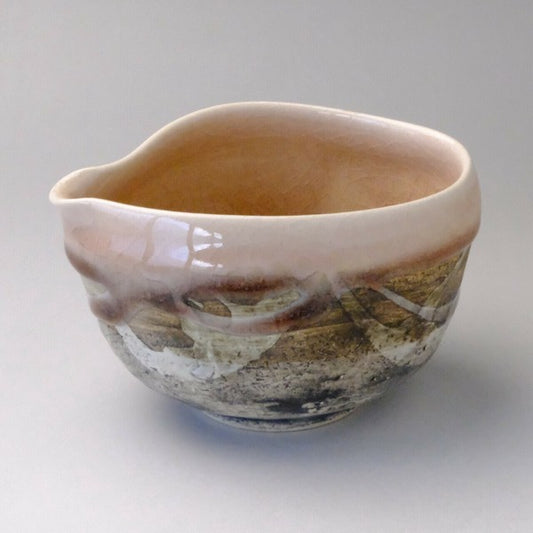 ピンク　片口抹茶碗　美濃焼（日本製）