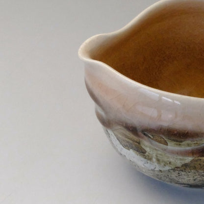 ピンク　片口抹茶碗　美濃焼（日本製）