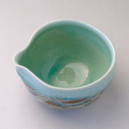 ブルー　片口抹茶碗　美濃焼（日本製）