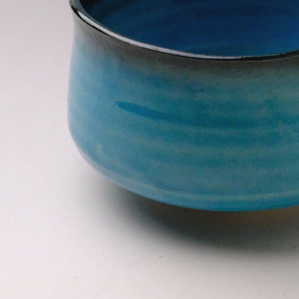渕巻青貫入　抹茶碗　美濃焼（日本製）
