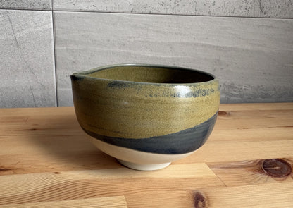 Katakuchi Matcha Bowl (Blue)